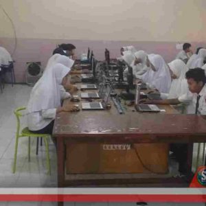 Siswa SMPN 1 Praya Gelar Simulasi UNBK
