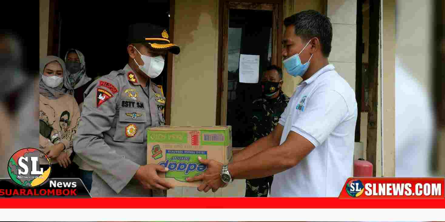 Penyaluran bantuan Sembako kepada warga terdampak banjir