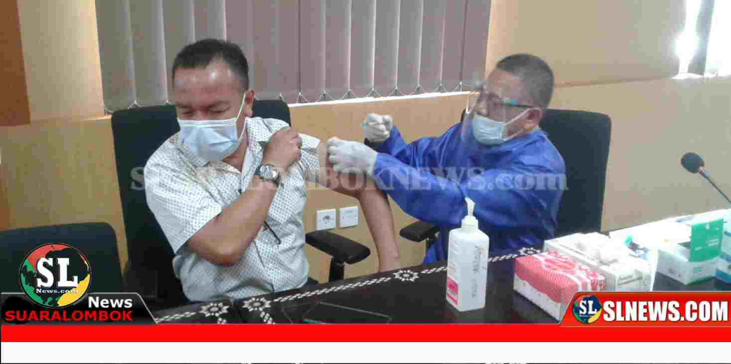 Vaksinasi Anggota Dewan Lombok Tengah