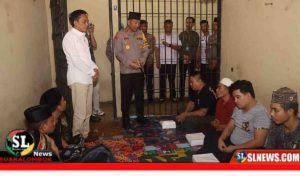 Lalu Pathul dan AKBP Eko Silaturahmi dengan Tahanan di Polres Lombok Tengah