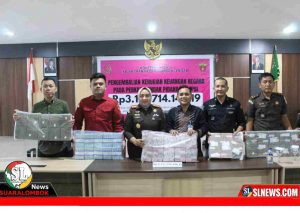 Kejari Lombok Tengah Rampas Uang Koruptor