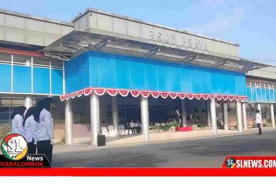 Petugas Upacara HUTke -81 Kemerdekaan RI di RSUD Praya Dari Kalangan Perempuan