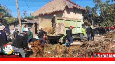 Pasca Kebakaran, Bakesbangpol Lombok Tengah Gotong Royong di Rumah Adat Sade